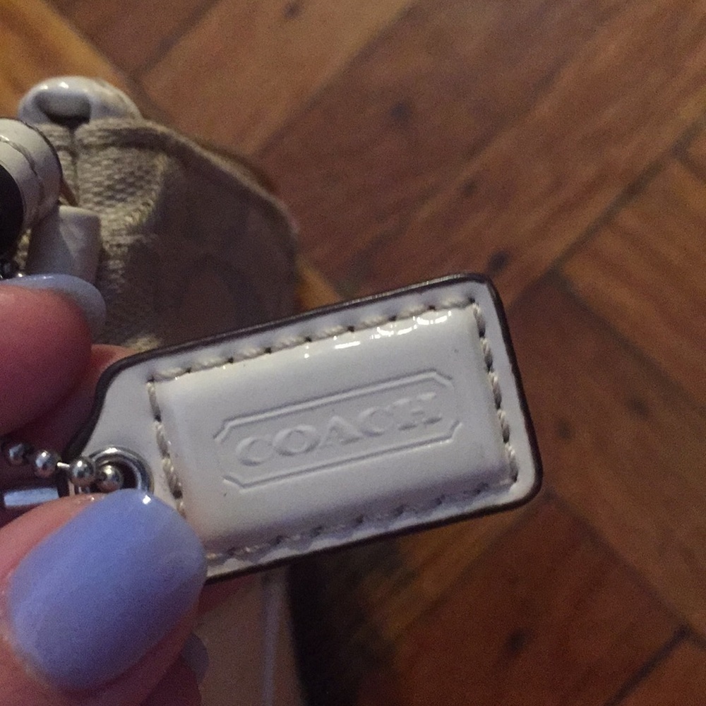 Coach Wristlet - Picture 4 of 6